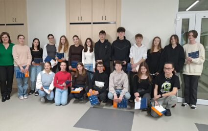 20 nových absolventů Cambridge English